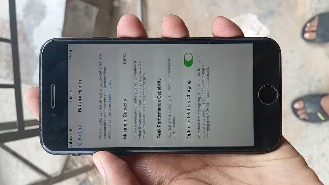 Apple iPhone 7 1