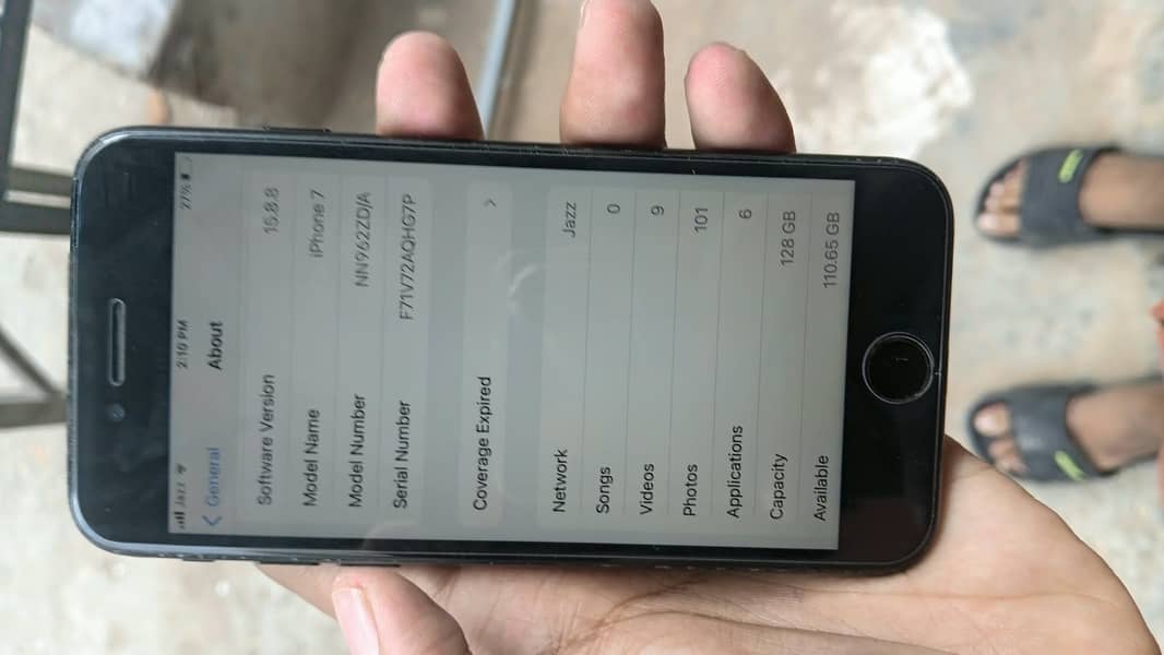 Apple iPhone 7 3