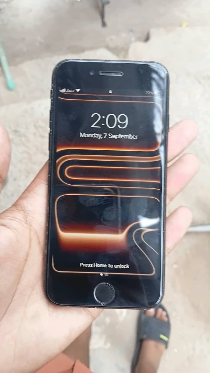 Apple iPhone 7 6