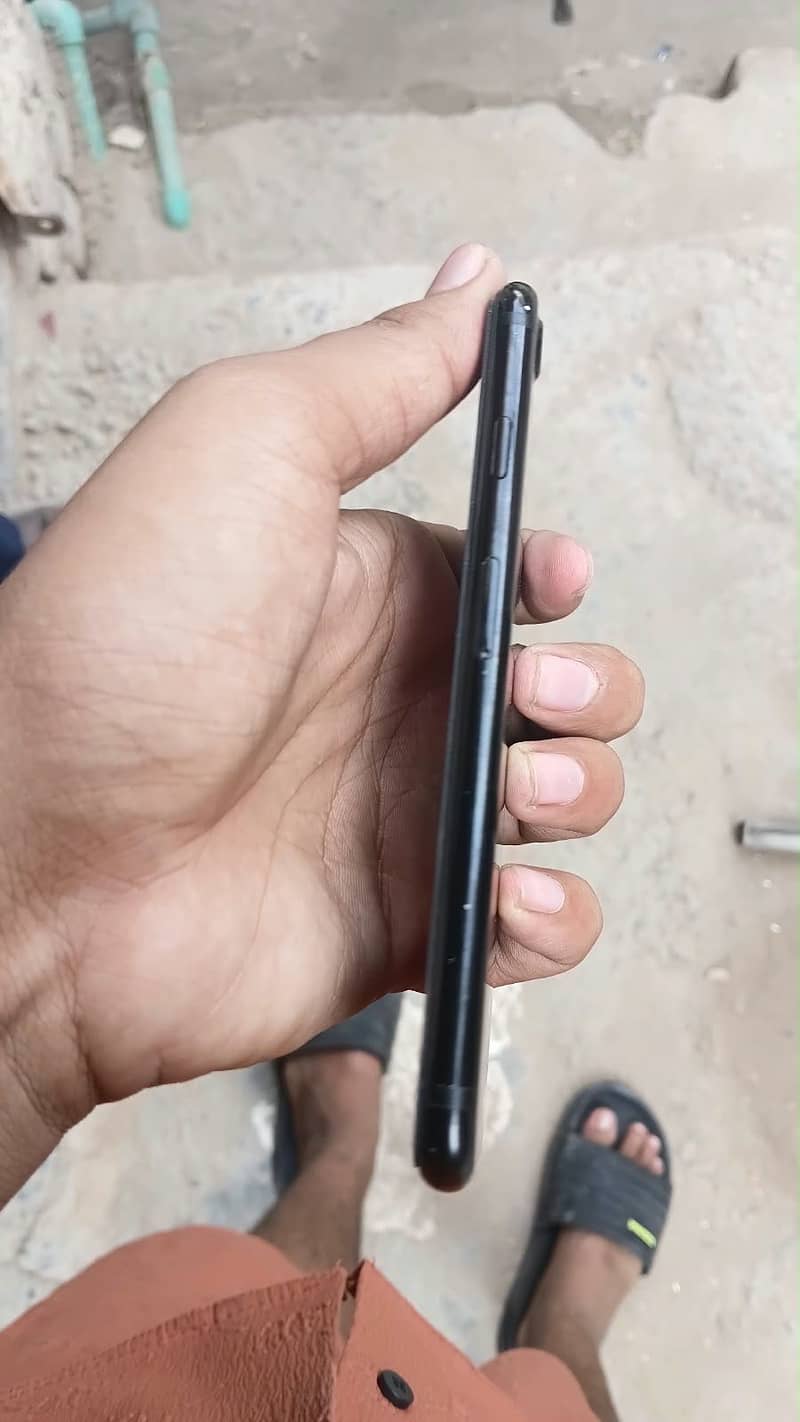 Apple iPhone 7 7