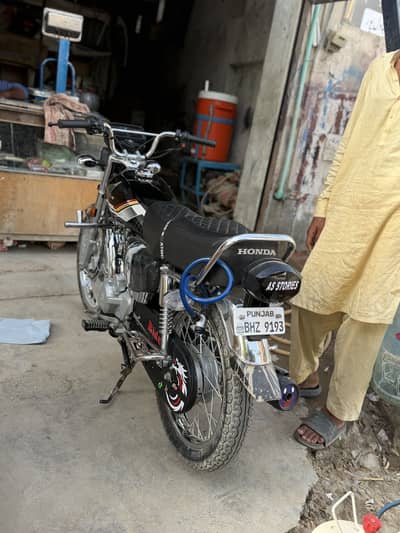 Bike new he hy a k chak kar ly