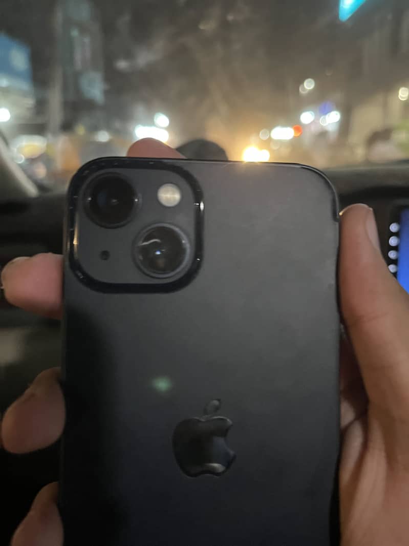 Apple iPhone 13 4