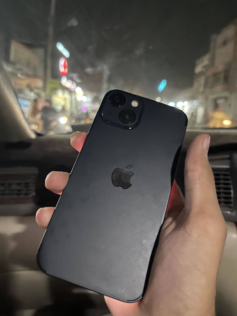Apple iPhone 13 5