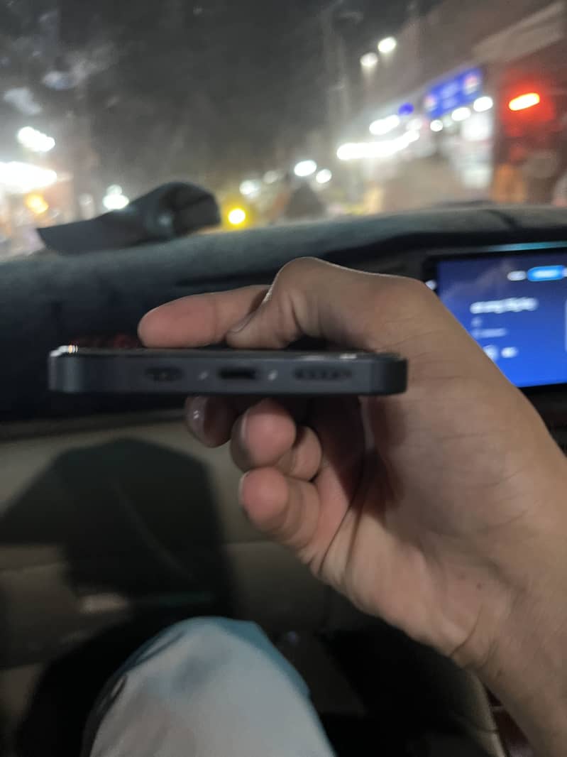 Apple iPhone 13 6