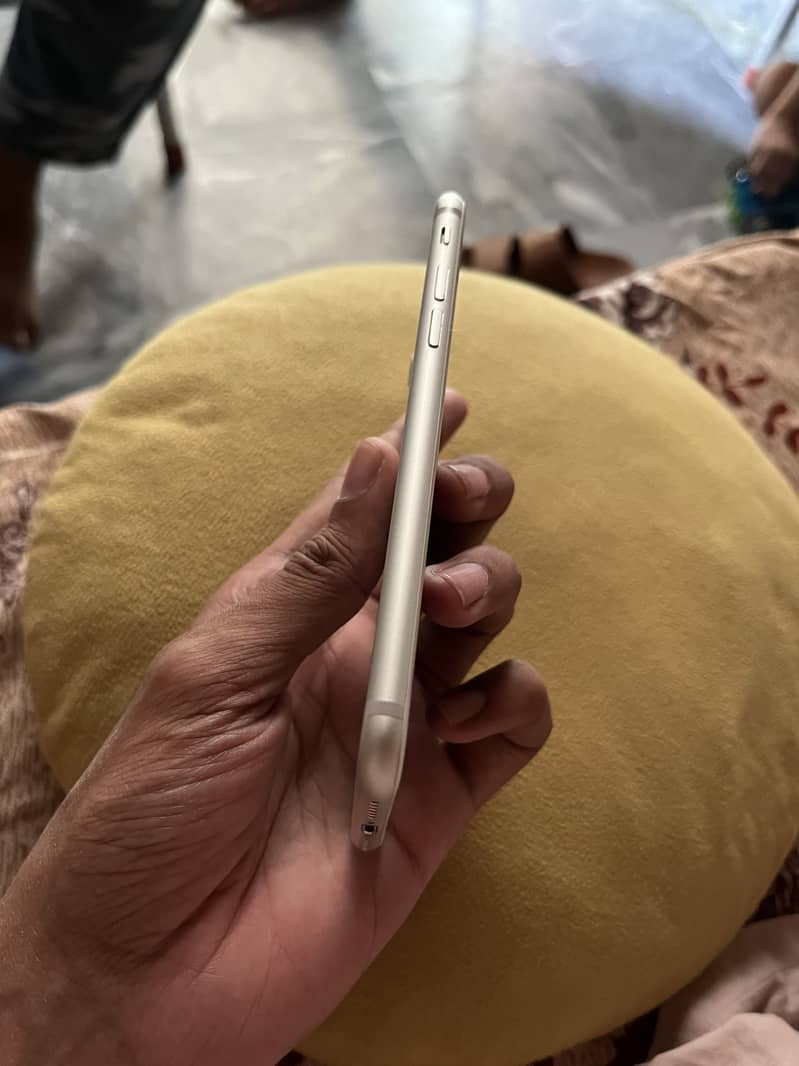 Apple iPhone 7 5