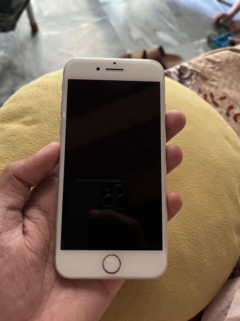 Apple iPhone 7 7