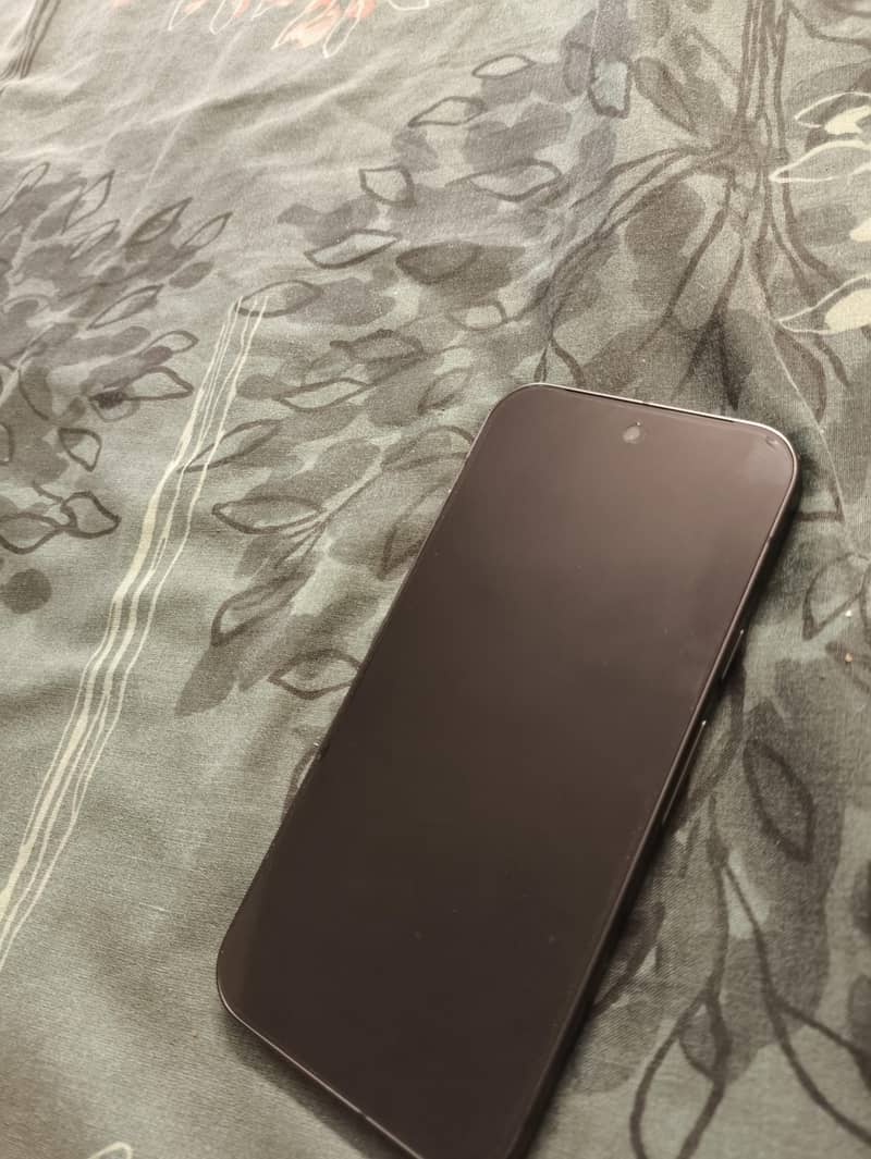 Google Pixel 9 5