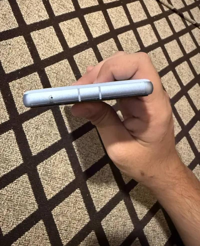 Google Pixel 7a 4