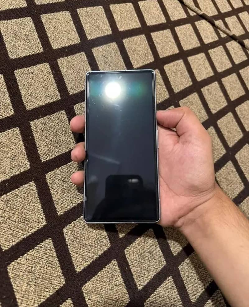 Google Pixel 7a 5