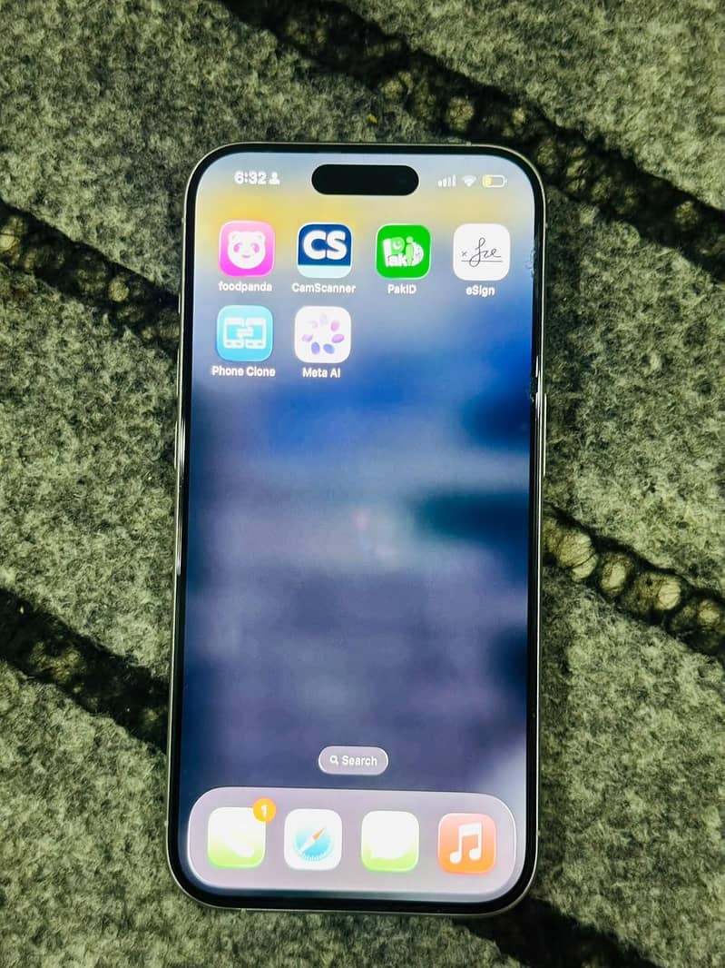 Apple iPhone 15 Pro 3