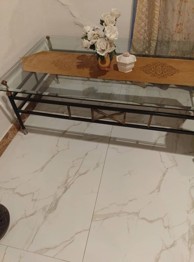 Brass central table 1