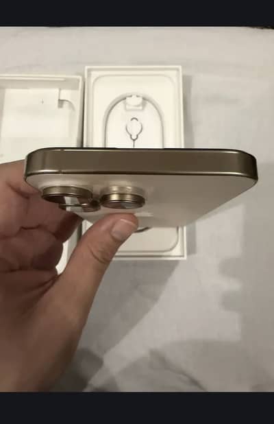Apple iPhone 16 Pro Max