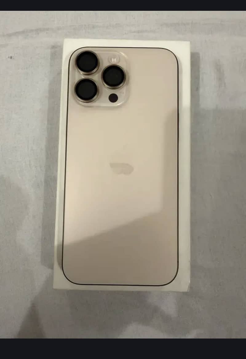 Apple iPhone 16 Pro Max 6