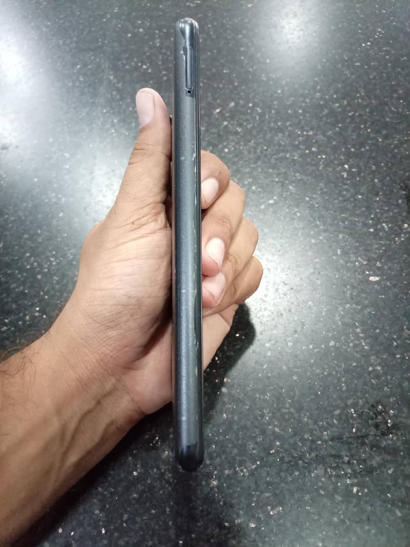 Samsung Mobile A04 3