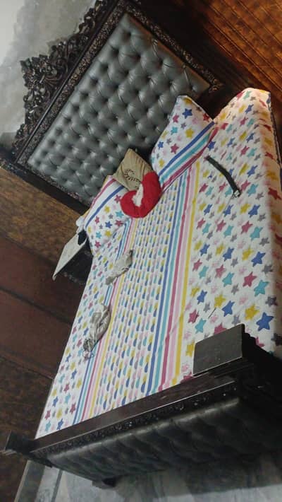 Bed With ,dressing and Side Tables for Sale without mattres