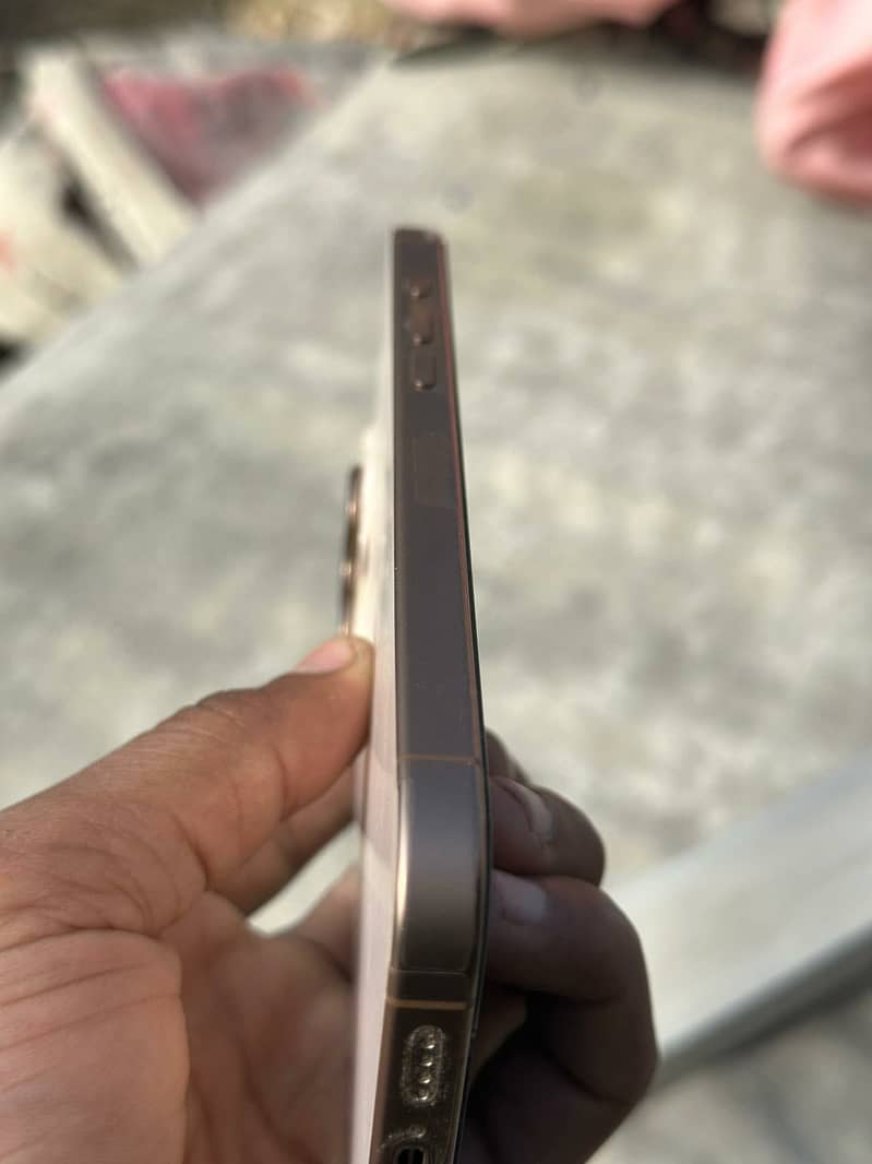 Iphone 16 pro max 2