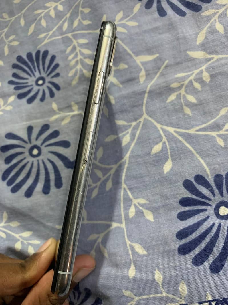 Apple iPhone X 2