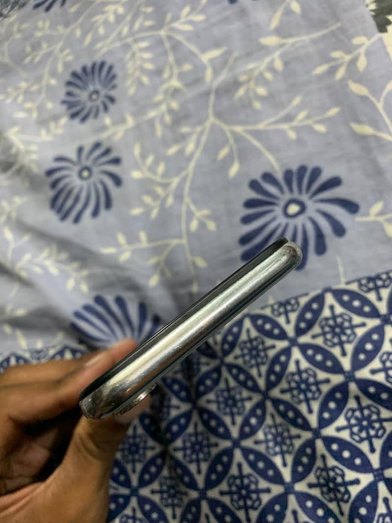 Apple iPhone X 5