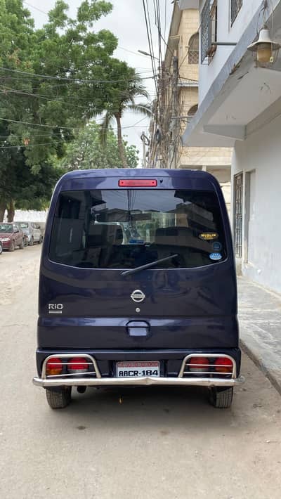 Nissan Clipper 2011