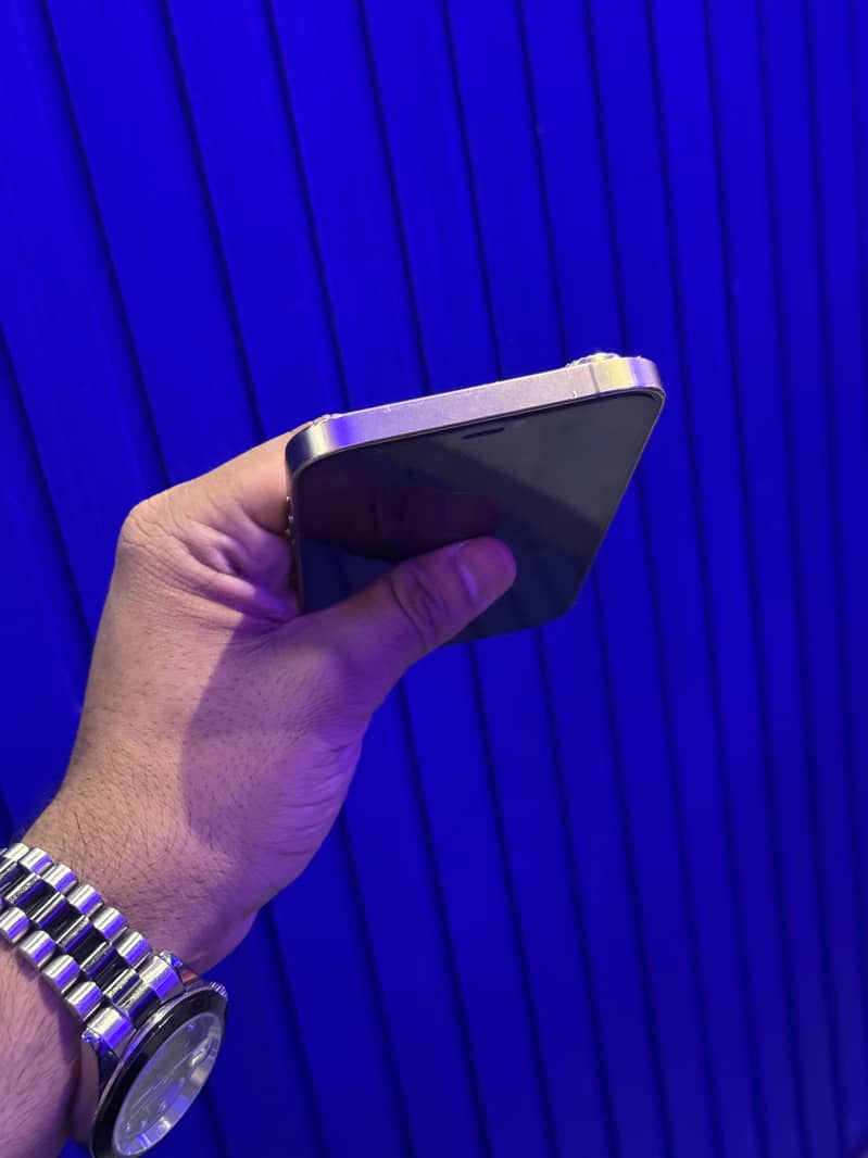 Apple iPhone 12 Pro Max 6