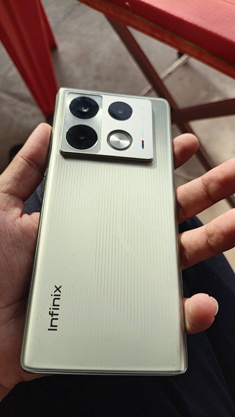 Infinix Note 40 Pro 0