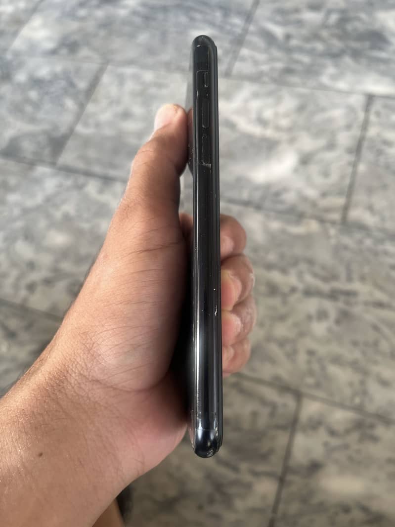 Apple iPhone XR sim working 2