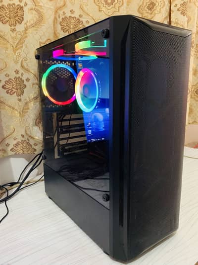 Intel 7th Generation i3 7100 Gigabytes B250m-D3h 8GB DDR4 Gaming case