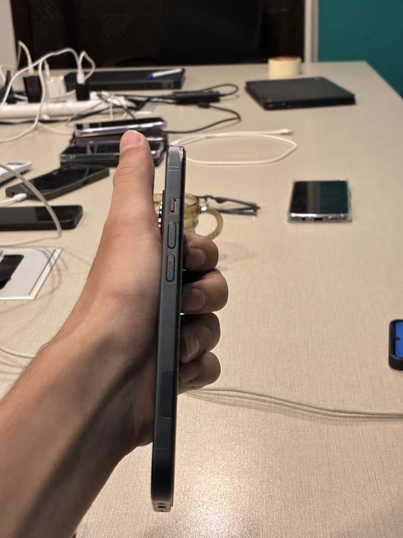 Apple iPhone 15 0