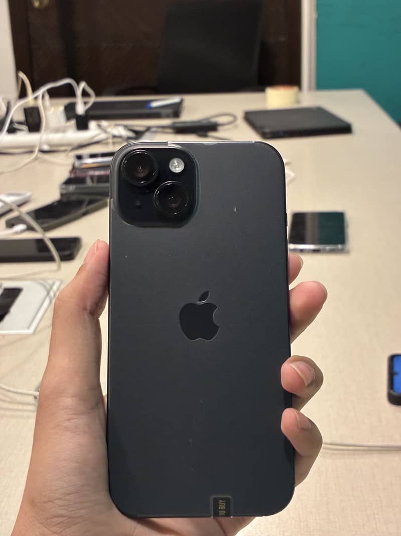 Apple iPhone 15 2