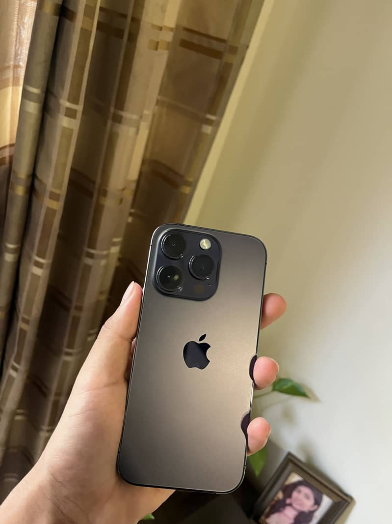 Apple iPhone 14 Pro 8