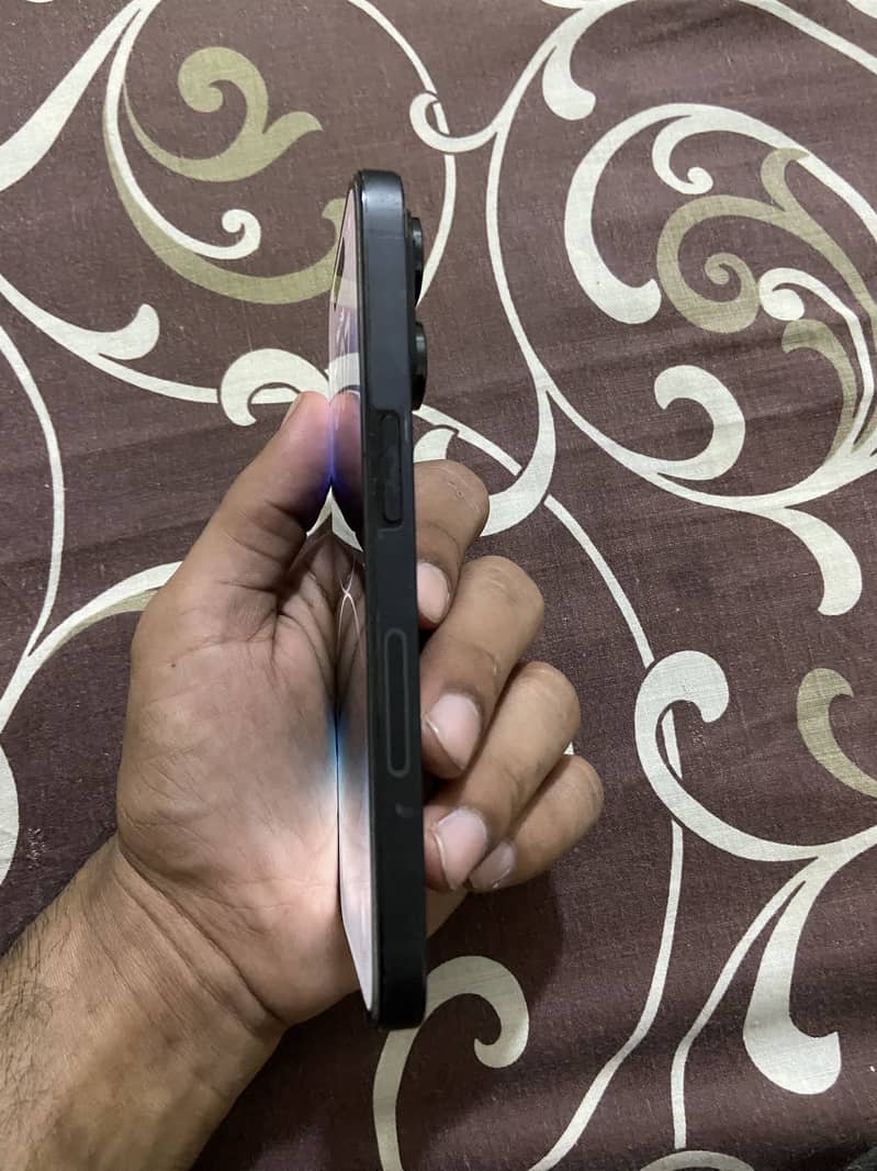 Apple iPhone 14 Pro 2