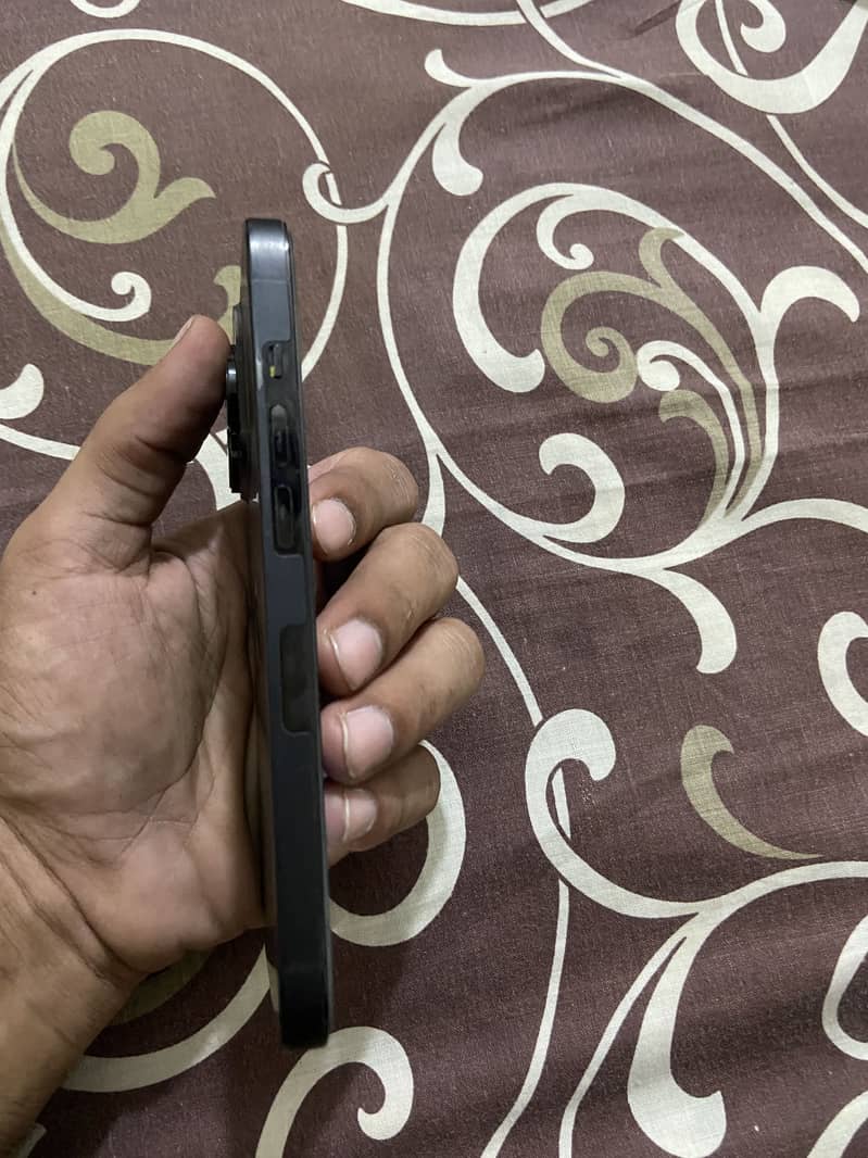 Apple iPhone 14 Pro 4