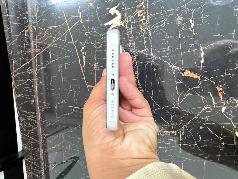 Apple iPhone 17 Pro Max 0