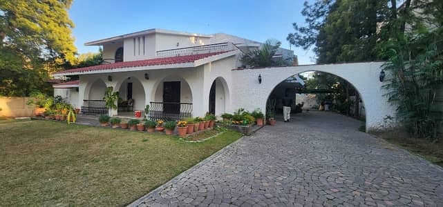 HOUSE FOR RENT IN F-7