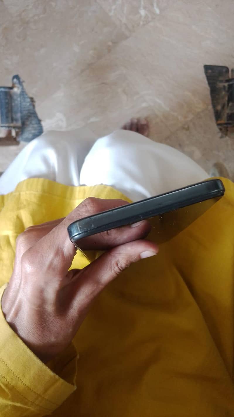 Tecno Spark 10C 4