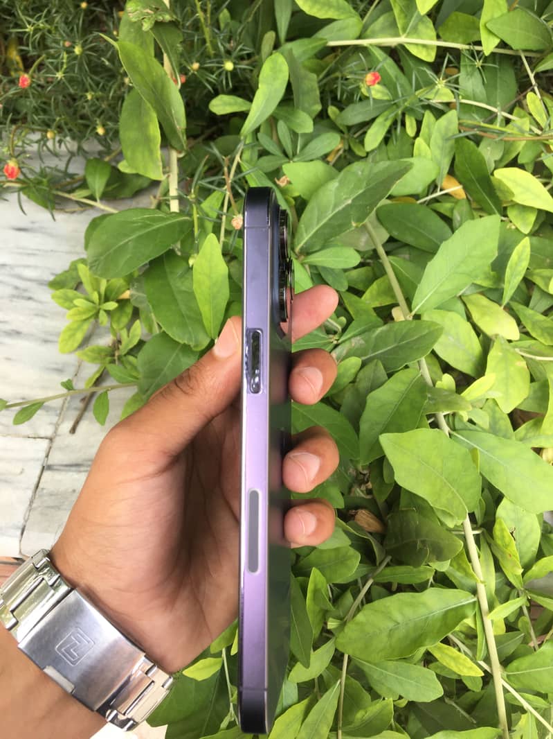Apple iPhone 14 Pro Max 2