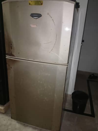 big size fridge Haier in excellent working with steblizer and wooden