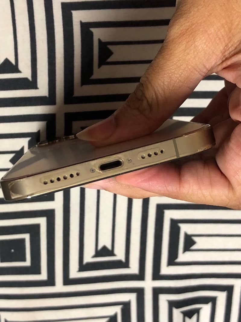 Apple iPhone 12 Pro Max 5