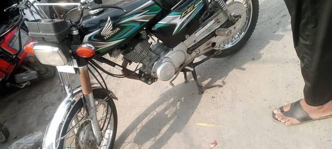 Honda 125 yoru