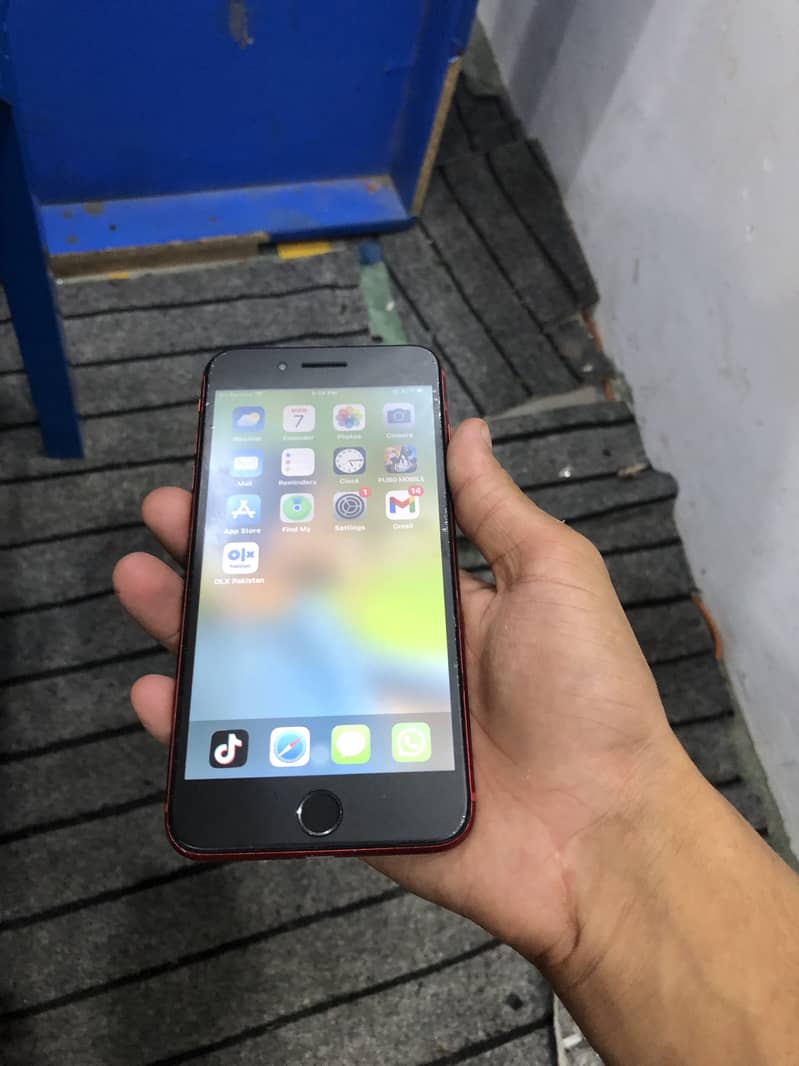 Apple iPhone 8 Plus 1