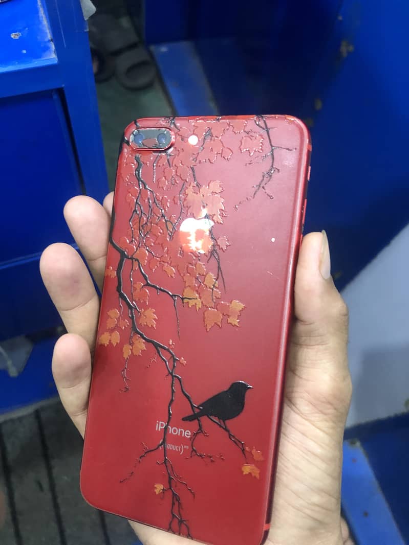 Apple iPhone 8 Plus 3