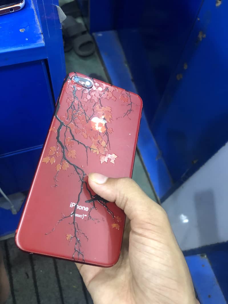 Apple iPhone 8 Plus 4