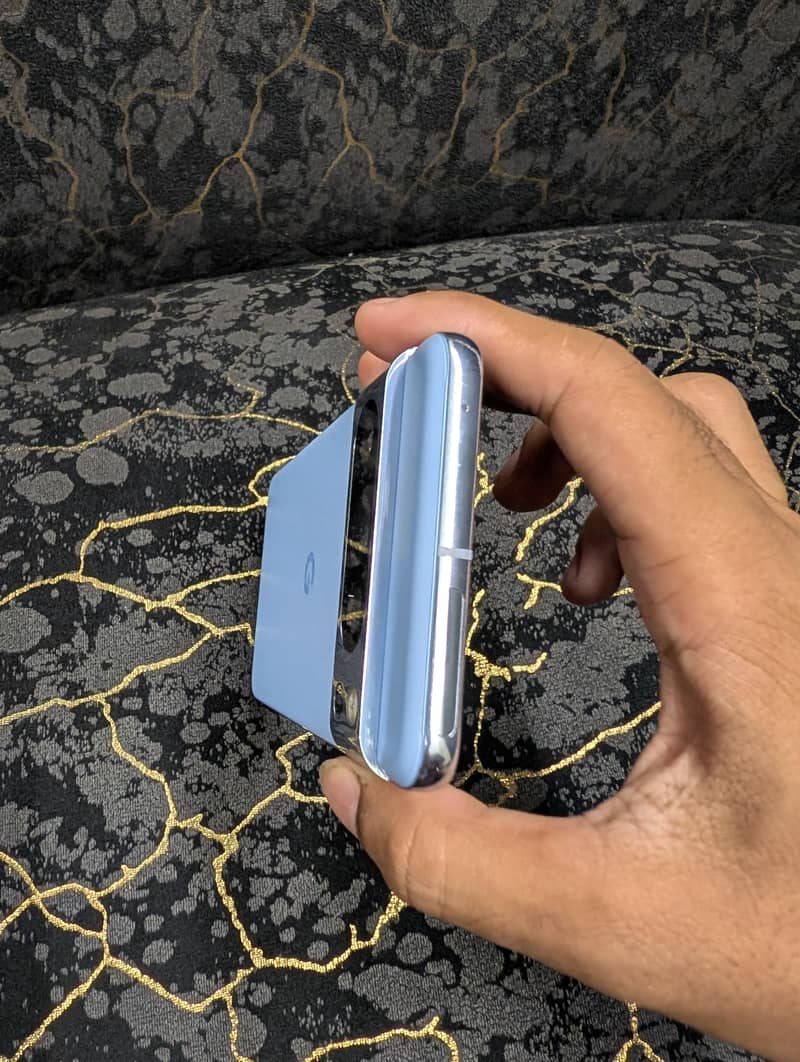 Google Pixel 8 Pro 4