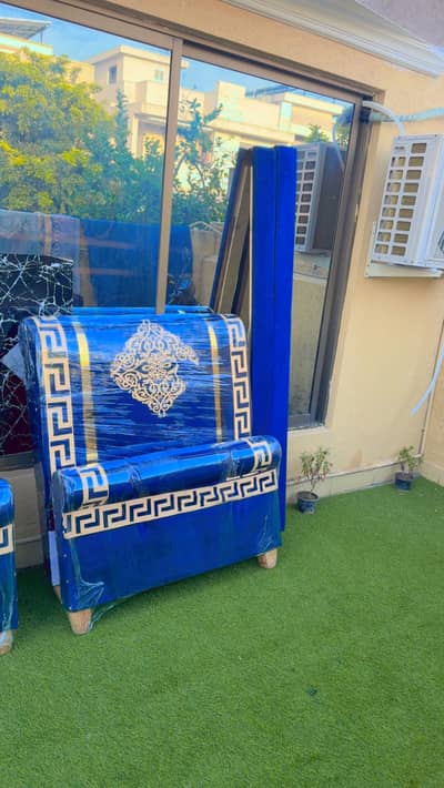 sale two songle cushion bed