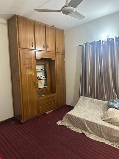 10 marla Full hous available for rent wapda Town ph1 block E2