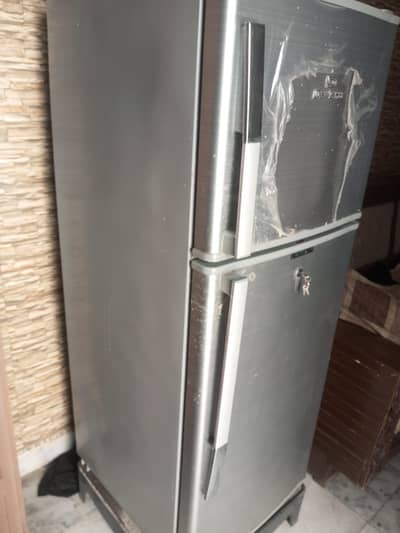 Dawlance refrigerator 1 year use good condition