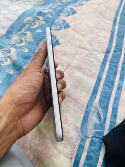 Infinix hot 60i