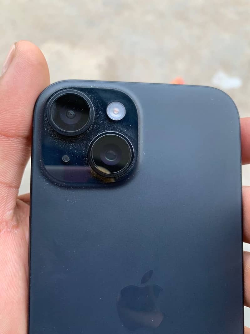 Apple iPhone 15 4