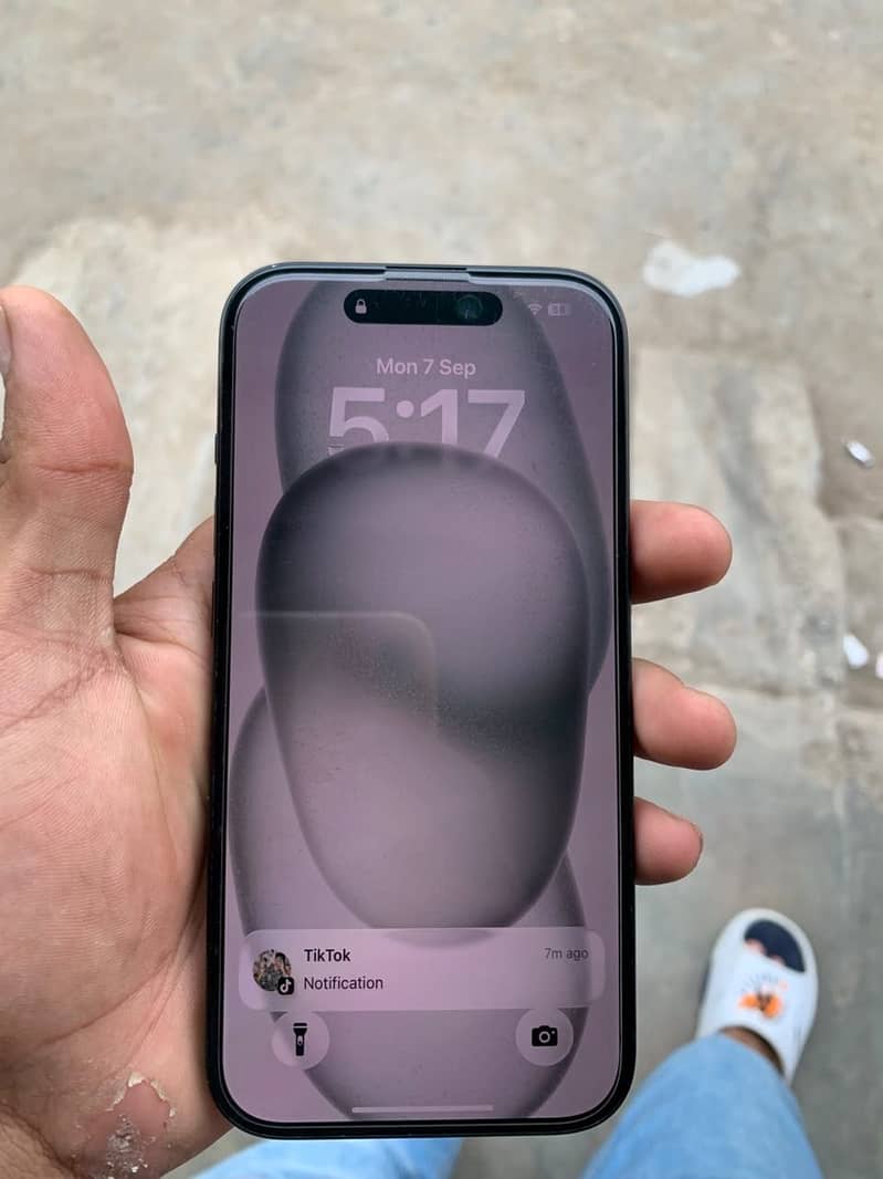 Apple iPhone 15 7