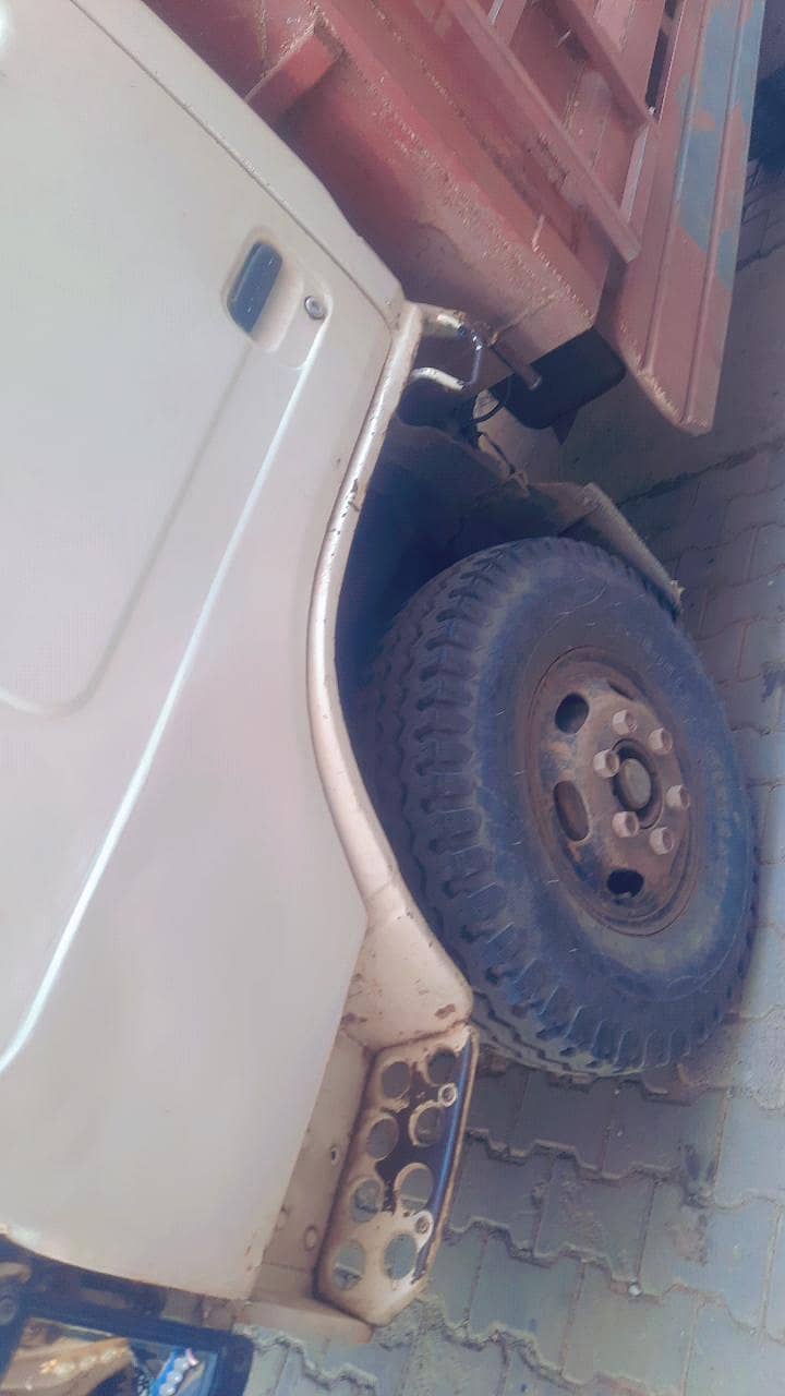 Mazda 3000 1